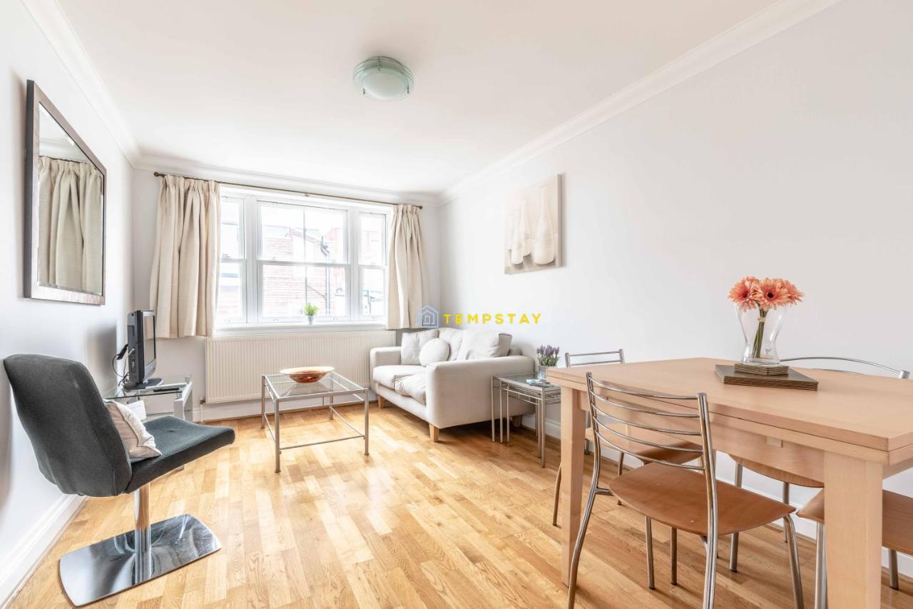 Perfect Spot In Central Windsor & Free Parking! Εξωτερικό φωτογραφία