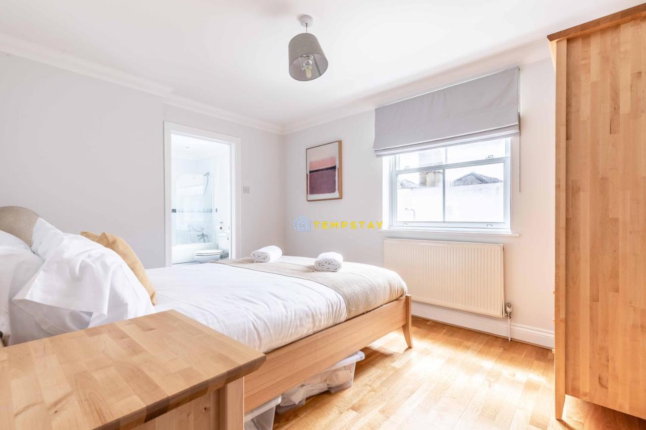 Perfect Spot In Central Windsor & Free Parking! Εξωτερικό φωτογραφία