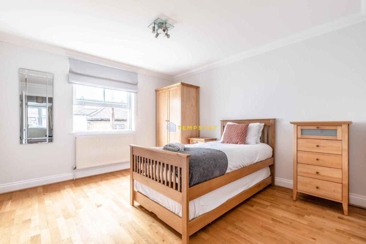 Perfect Spot In Central Windsor & Free Parking! Εξωτερικό φωτογραφία
